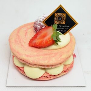 Macaron vanille fruits rouge